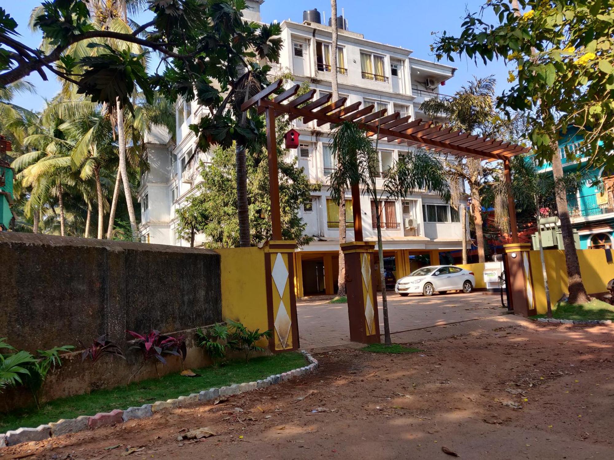 Luxury 2Bhk Apartment Near Calangute Baga Beach With Pool Exterior photo