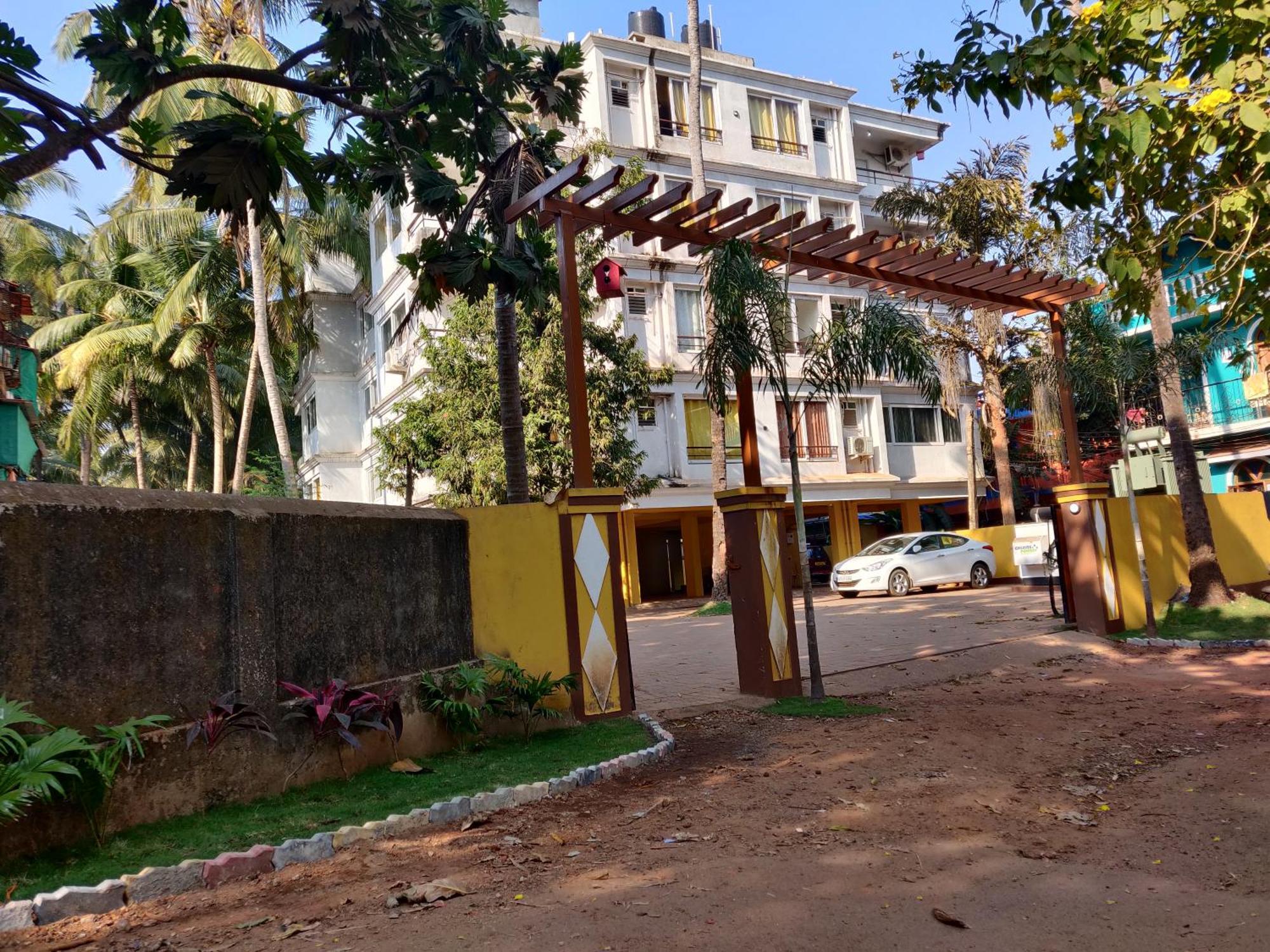 Luxury 2Bhk Apartment Near Calangute Baga Beach With Pool Exterior photo